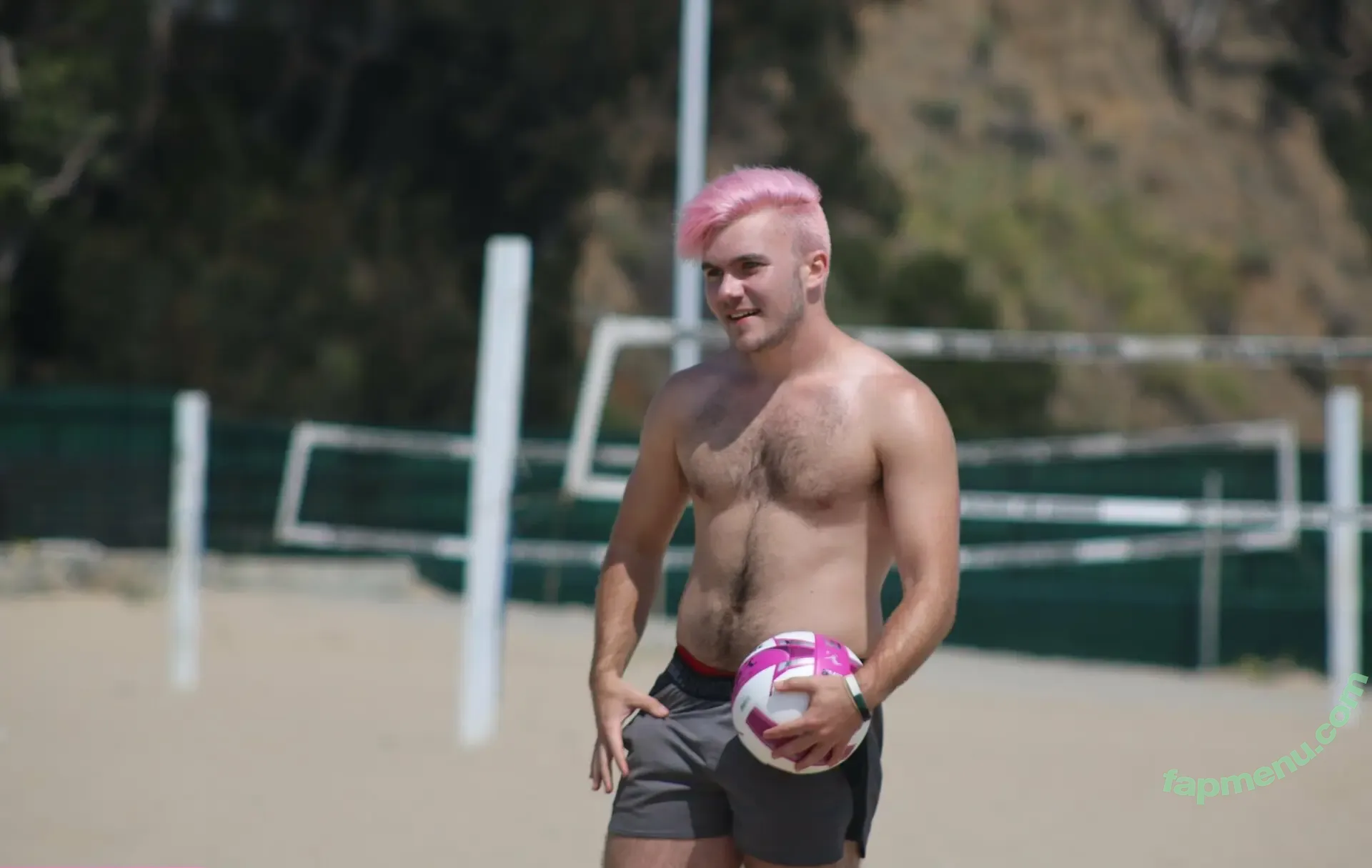 sebastiancalvin nude photo #0121 (seabassouttawater)