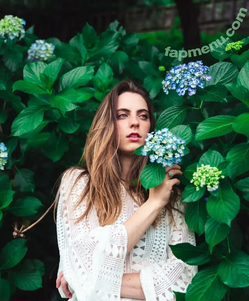 Seerasan nude photo #0014 (Sarah from Toyko Creative)