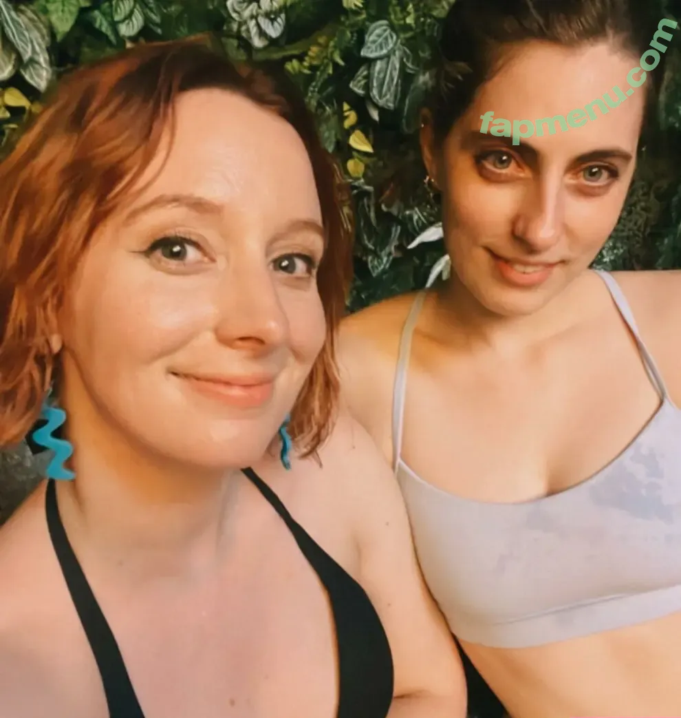 Seerasan nude photo #0027 (Sarah from Toyko Creative)