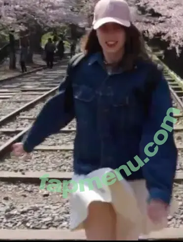 Seerasan nude photo #0089 (Sarah from Toyko Creative)