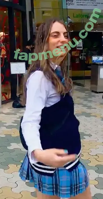 Seerasan nude photo #0156 (Sarah from Toyko Creative)