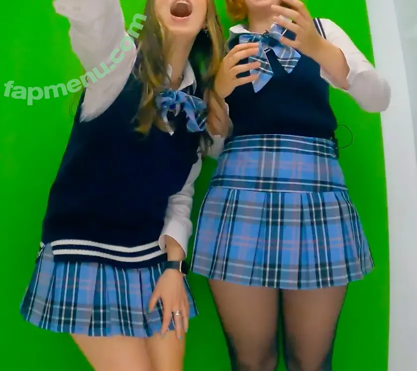 Seerasan nude photo #0223 (Sarah from Toyko Creative)