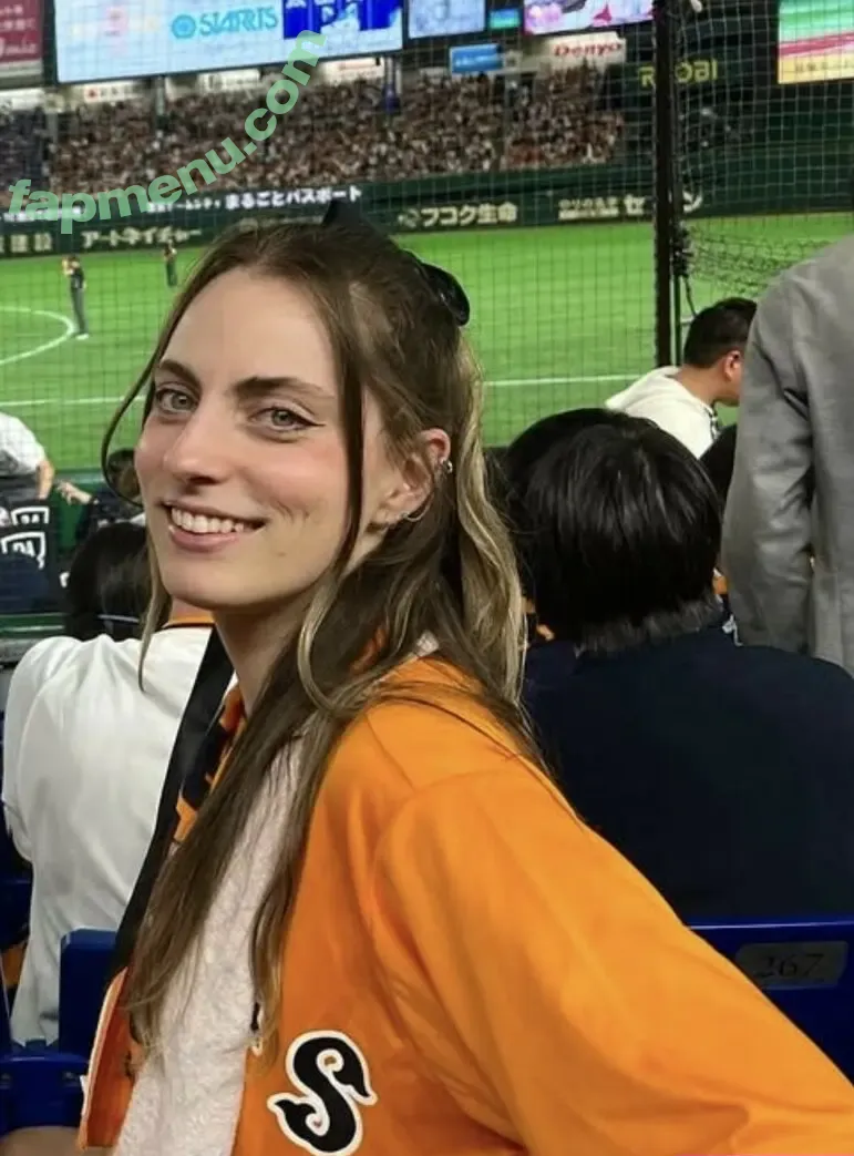 Seerasan nude photo #0564 (Sarah from Toyko Creative)