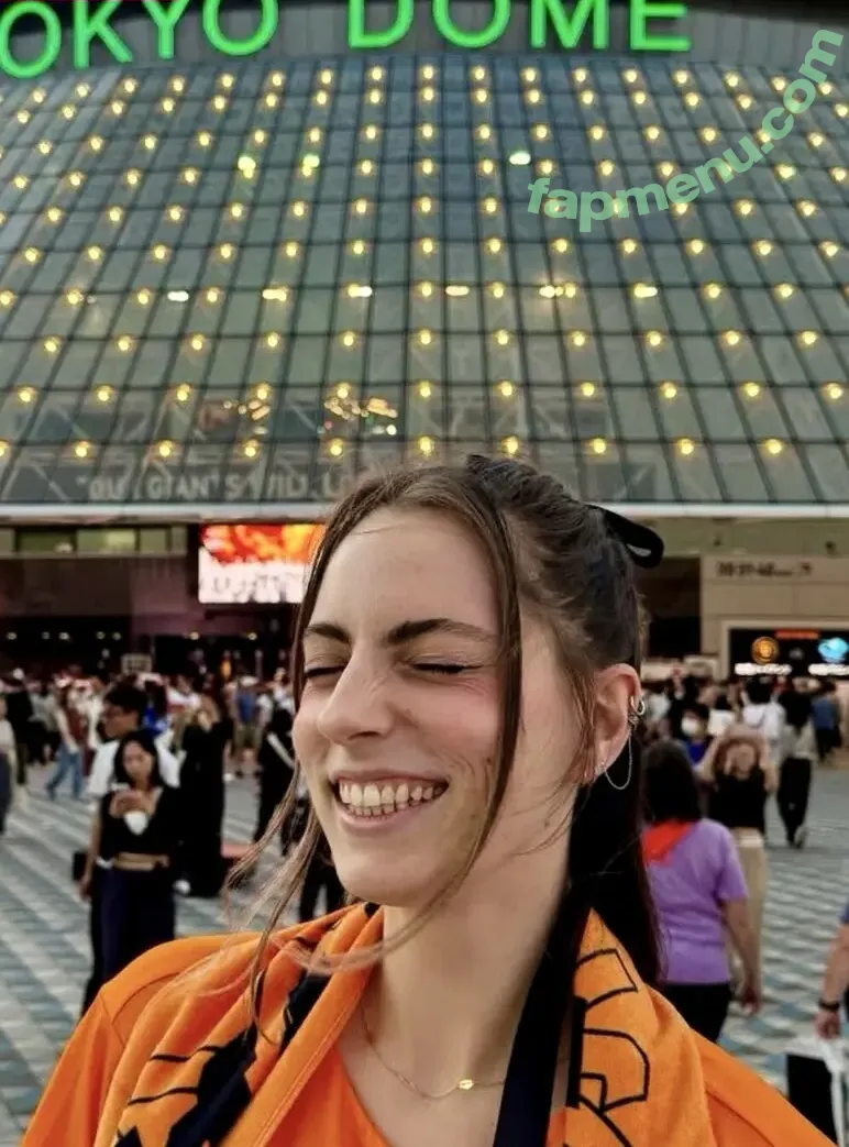 Seerasan nude photo #0565 (Sarah from Toyko Creative)