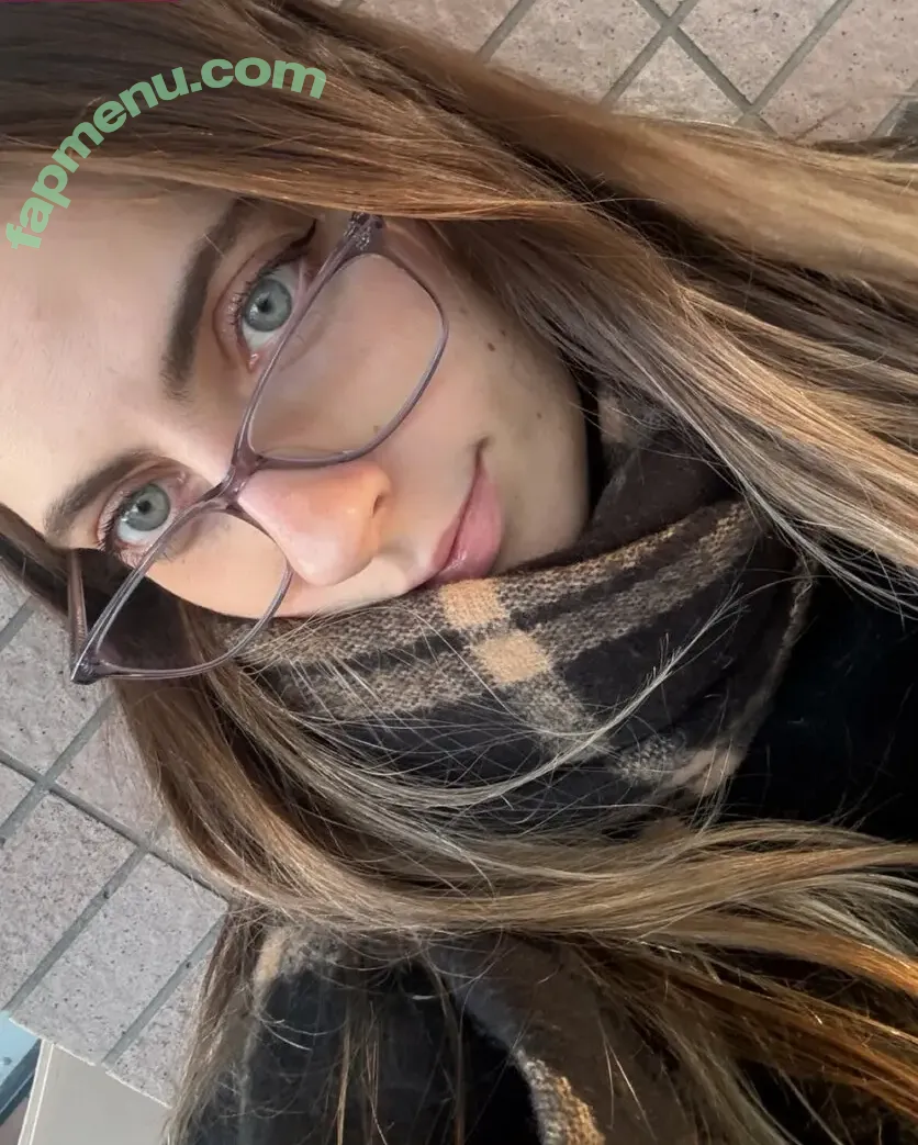 Seerasan nude photo #0577 (Sarah from Toyko Creative)