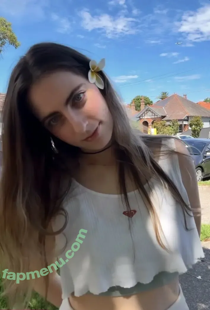 Seerasan nude photo #0583 (Sarah from Toyko Creative)