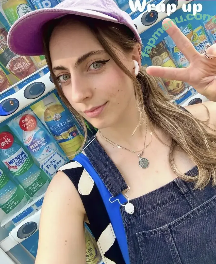 Seerasan nude photo #0586 (Sarah from Toyko Creative)