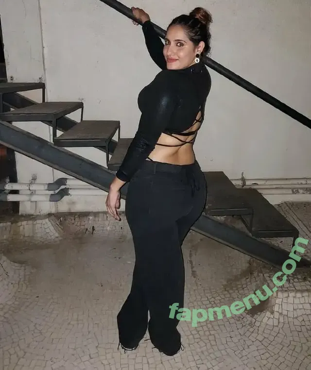 SeeratLuggani nude photo #0010 (seerattluggani)