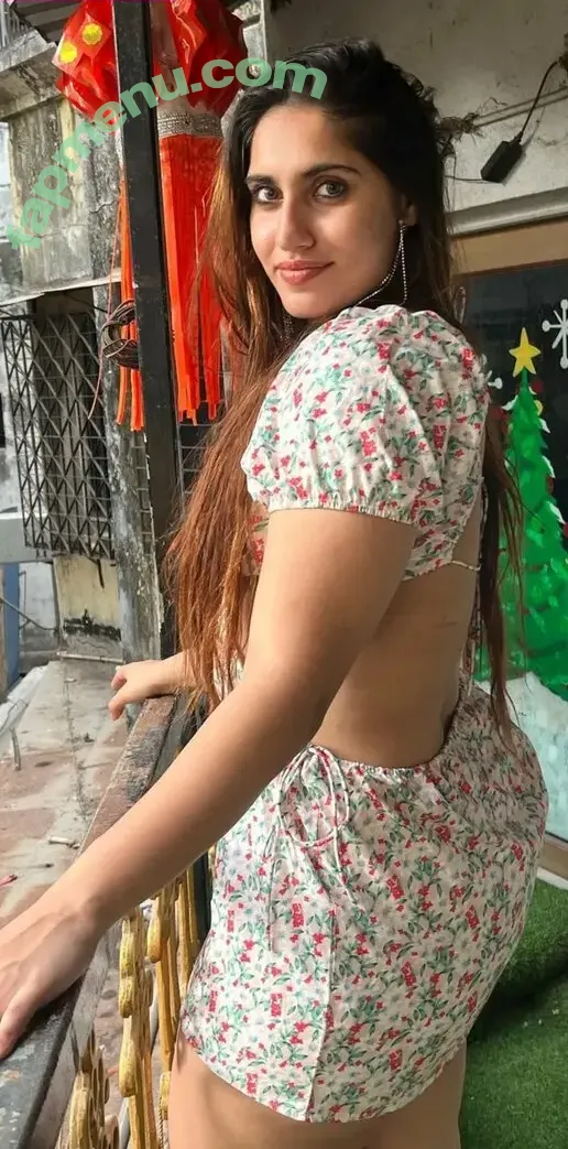 SeeratLuggani nude photo #0014 (seerattluggani)