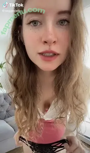 seggsyjelly / Laraheller nude photo #0001