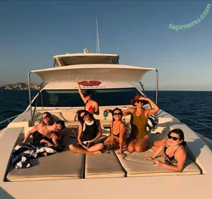 Selena Gomez / selena.gomez / selenagomez nude photo #0132