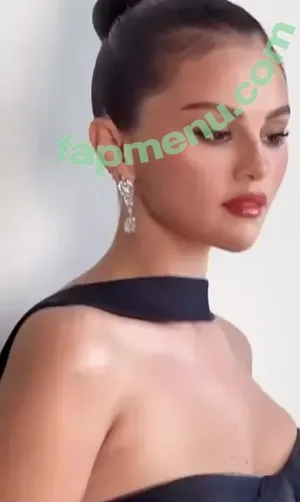 Selena Gomez / selena.gomez / selenagomez nude photo #0146