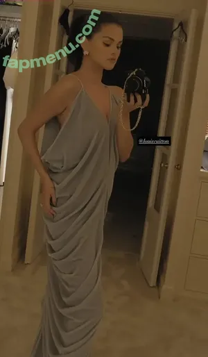 Selena Gomez / selena.gomez / selenagomez nude photo #0163