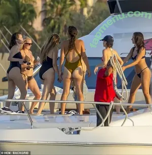 Selena Gomez / selena.gomez / selenagomez nude photo #0170