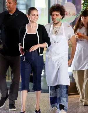 Selena Gomez / selena.gomez / selenagomez nude photo #0183