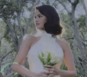 Selena Gomez / selena.gomez / selenagomez nude photo #0226