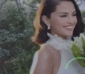 Selena Gomez / selena.gomez / selenagomez nude photo #0229