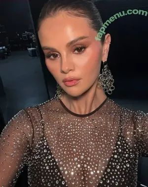 Selena Gomez / selena.gomez / selenagomez nude photo #0283