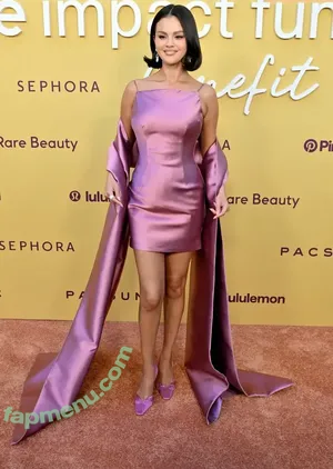 Selena Gomez / selena.gomez / selenagomez nude photo #0305