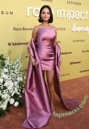 Selena Gomez / selena.gomez / selenagomez nude photo #0312