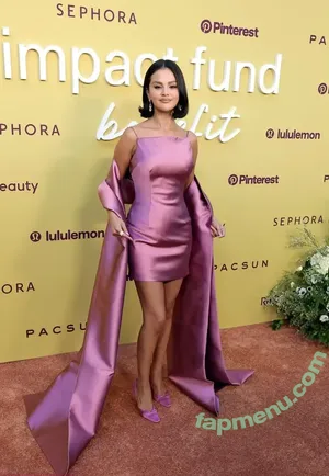 Selena Gomez / selena.gomez / selenagomez nude photo #0364