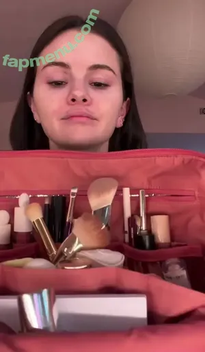 Selena Gomez / selena.gomez / selenagomez nude photo #0425