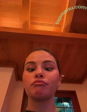 Selena Gomez / selena.gomez / selenagomez nude photo #0449