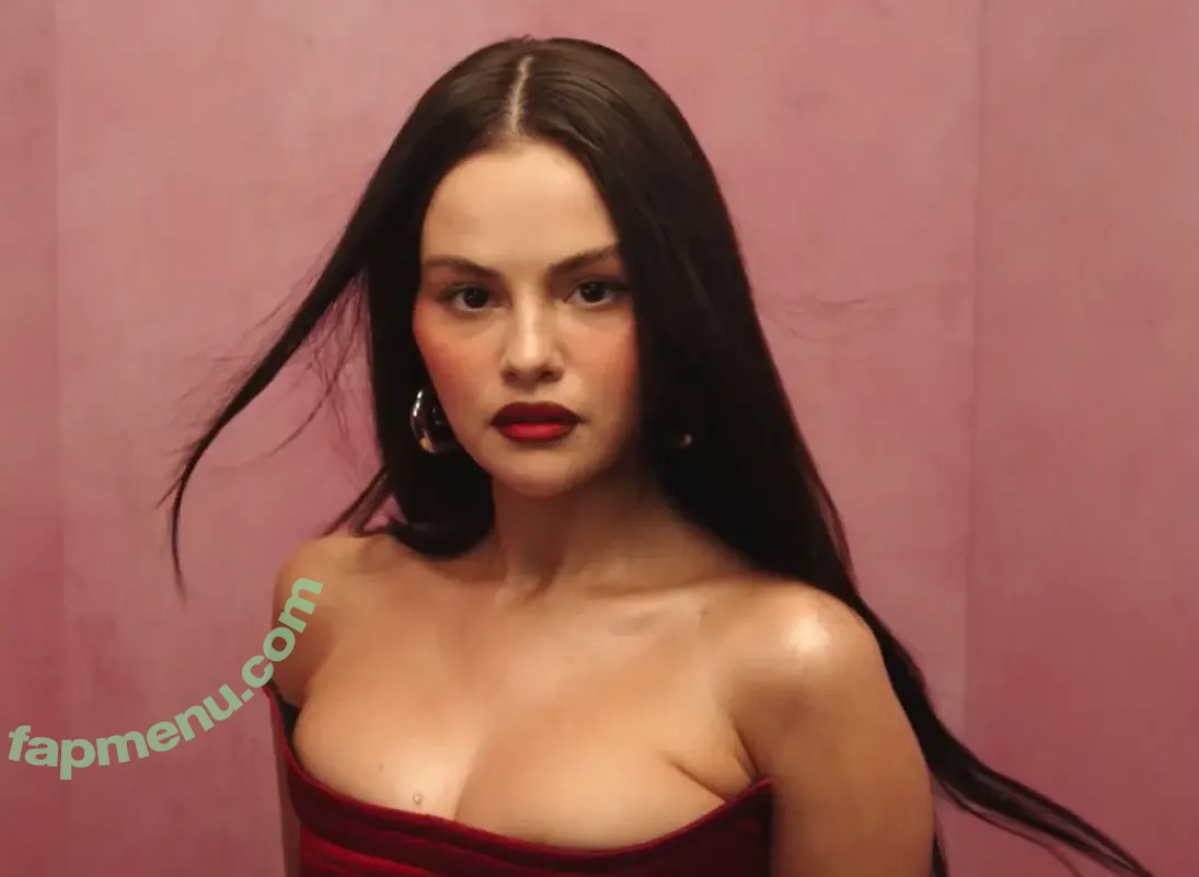 Selena Gomez nude photo #0140 (selena.gomez / selenagomez)