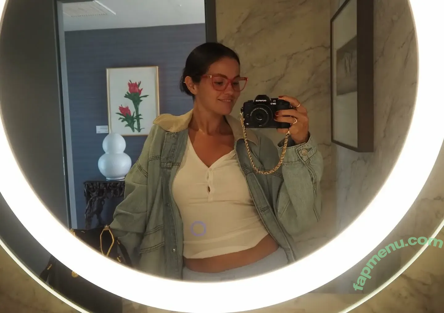 Selena Gomez nude photo #0148 (selena.gomez / selenagomez)