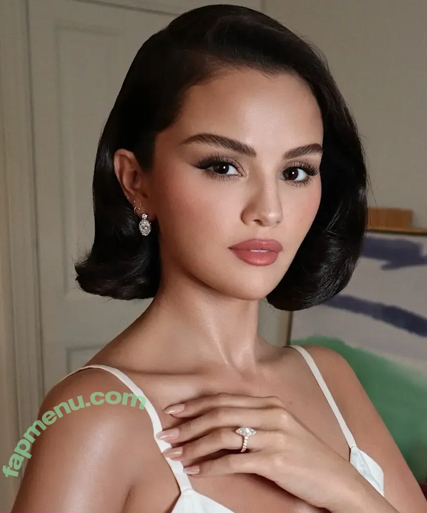 Selena Gomez nude photo #0247 (selena.gomez / selenagomez)