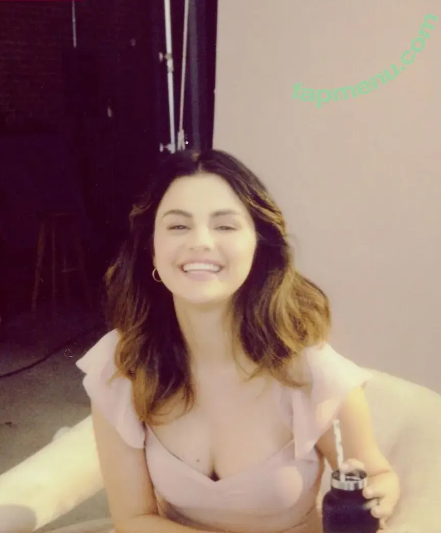 Selena Gomez nude photo #0272 (selena.gomez / selenagomez)
