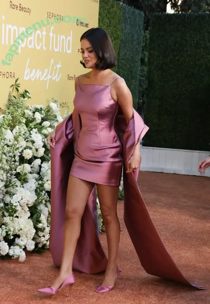 Selena Gomez nude photo #0298 (selena.gomez / selenagomez)