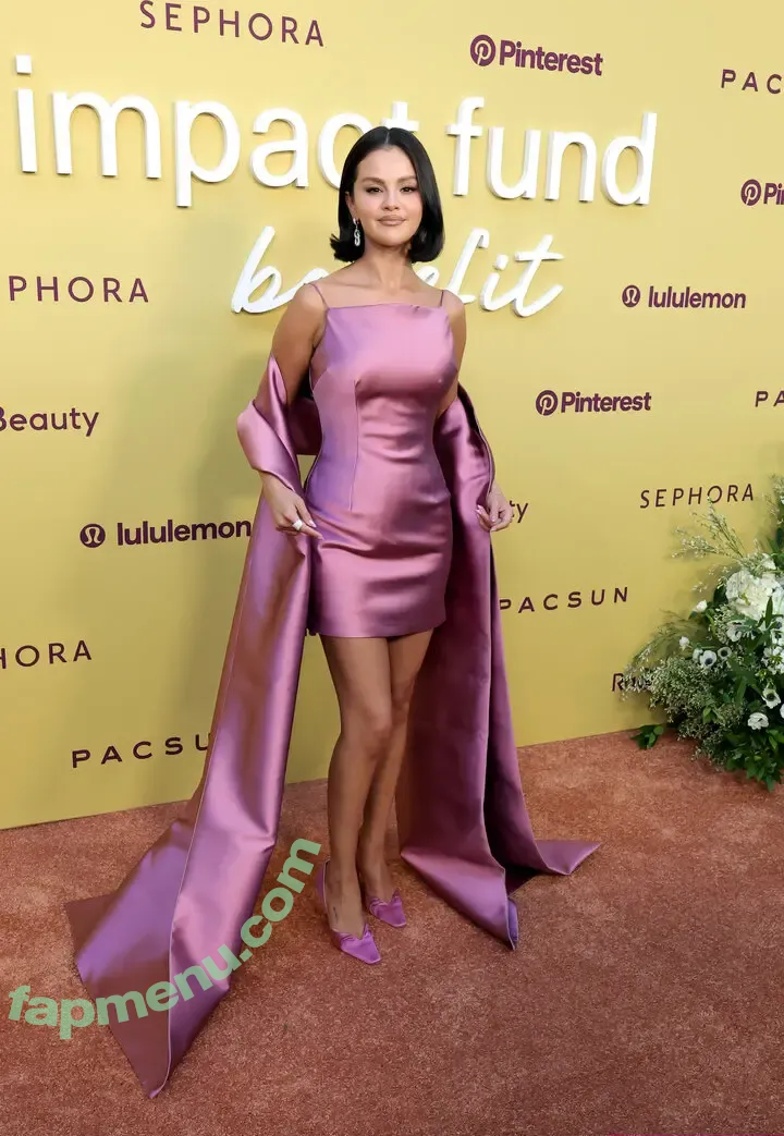 Selena Gomez nude photo #0309 (selena.gomez / selenagomez)