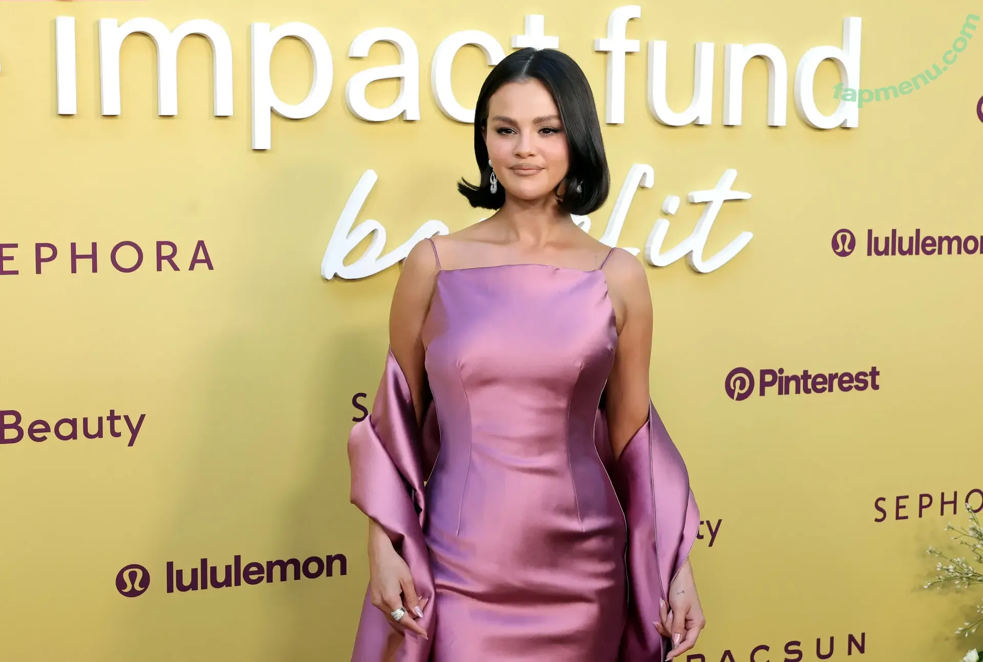 Selena Gomez nude photo #0326 (selena.gomez / selenagomez)