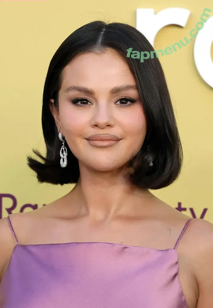 Selena Gomez nude photo #0341 (selena.gomez / selenagomez)