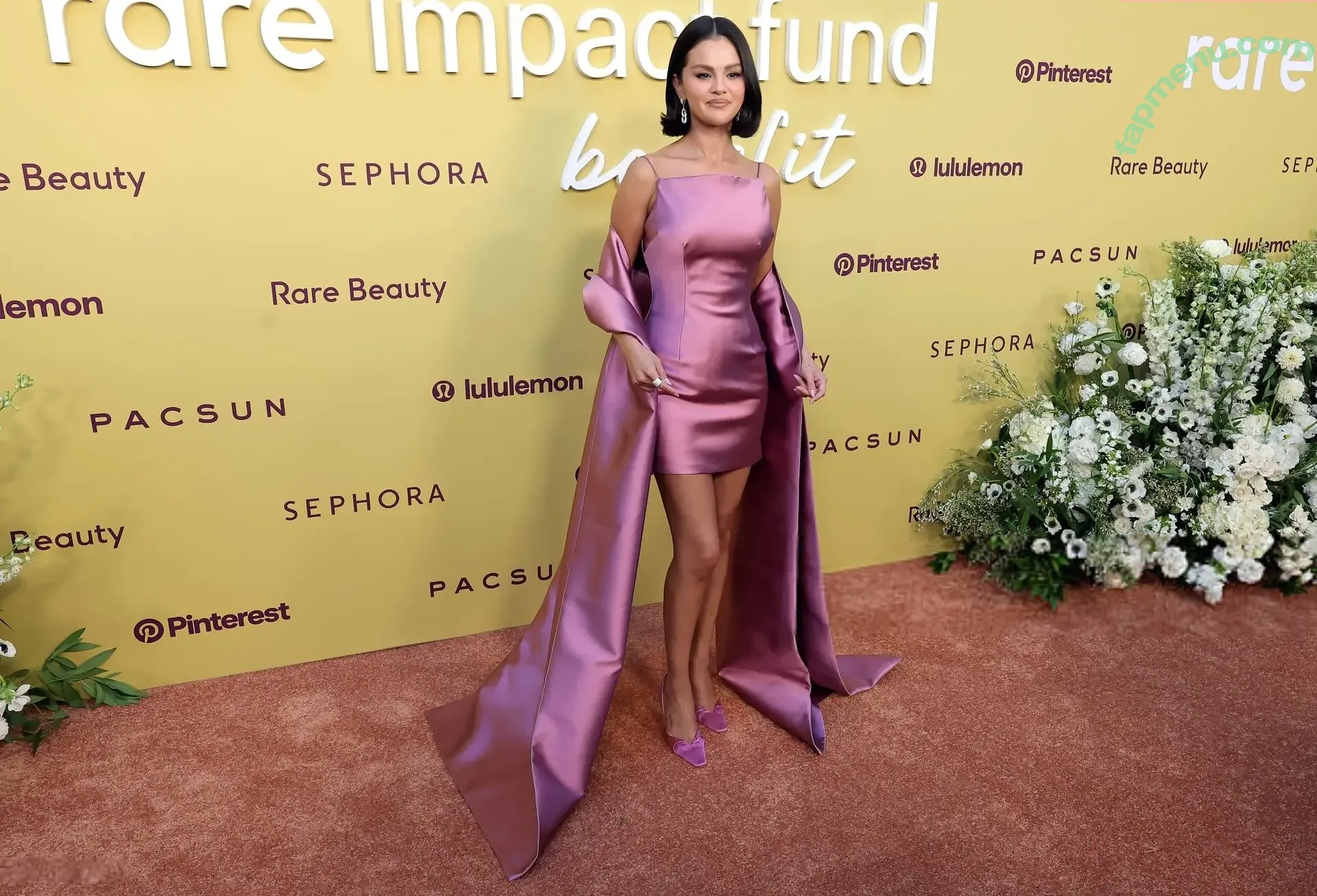 Selena Gomez nude photo #0346 (selena.gomez / selenagomez)