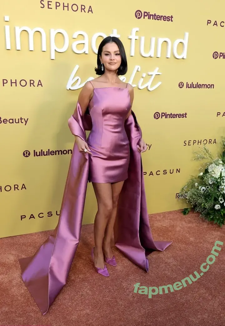 Selena Gomez nude photo #0356 (selena.gomez / selenagomez)