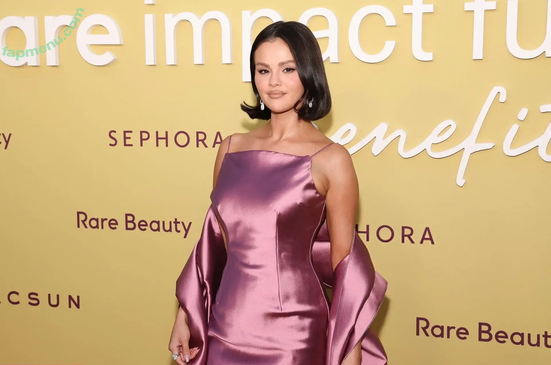 Selena Gomez nude photo #0368 (selena.gomez / selenagomez)