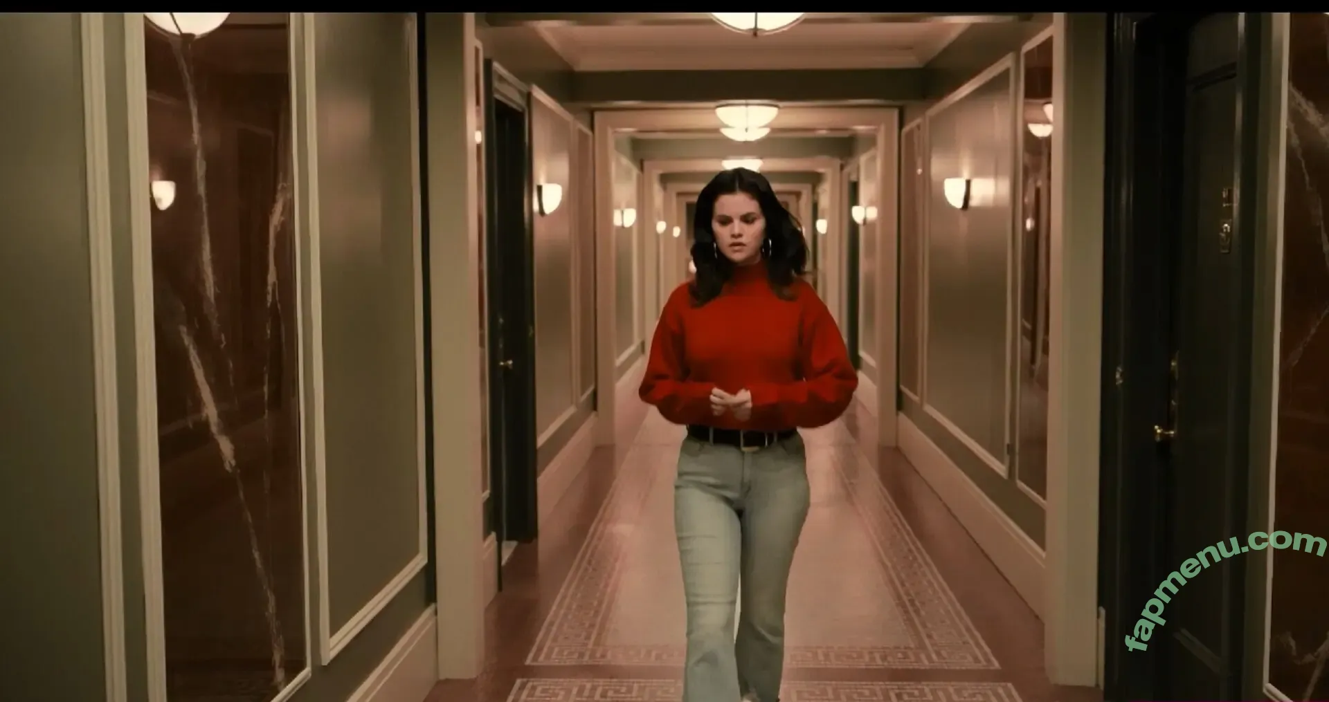 Selena Gomez nude photo #0386 (selena.gomez / selenagomez)