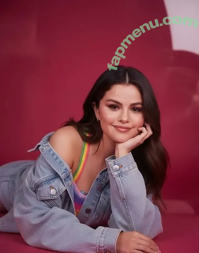 Selena Gomez nude photo #0387 (selena.gomez / selenagomez)
