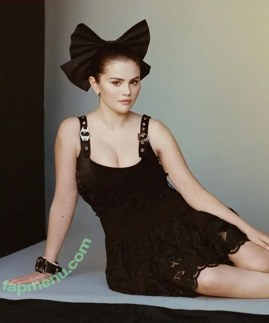 Selena Gomez nude photo #0395 (Selena / selena.gomez / selenagomez)