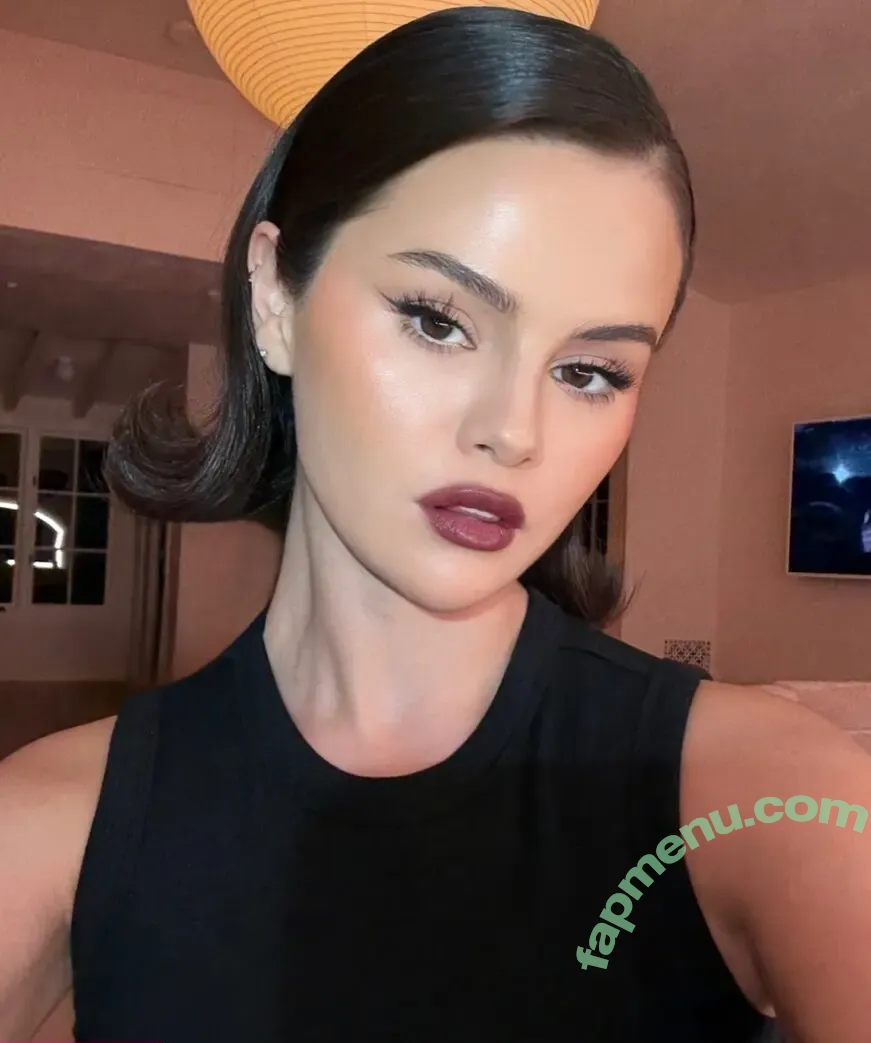 Selena Gomez nude photo #0426 (selena.gomez / selenagomez)