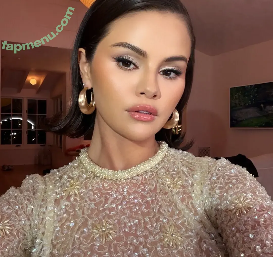 Selena Gomez nude photo #0456 (selena.gomez / selenagomez)