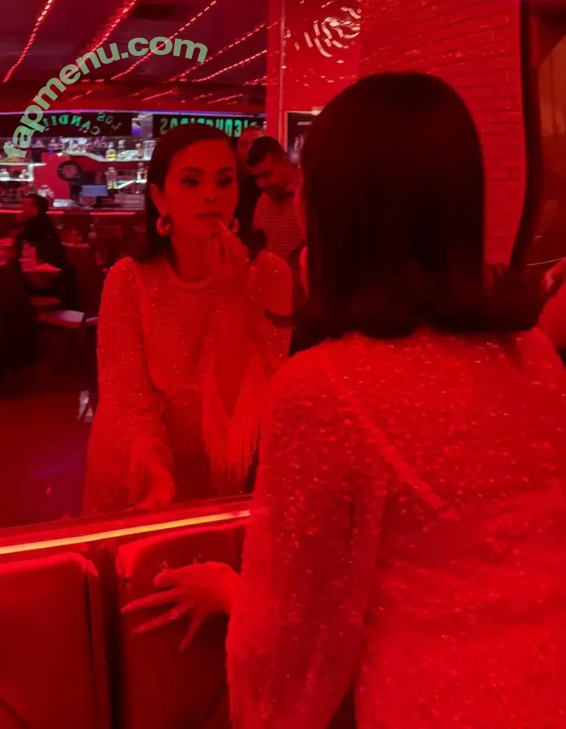 Selena Gomez nude photo #0457 (selena.gomez / selenagomez)