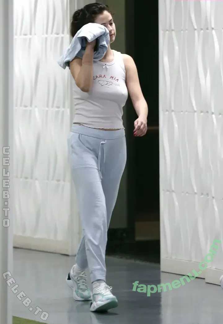 Selena Gomez nude photo #0475 (Selena / selena.gomez / selenagomez)