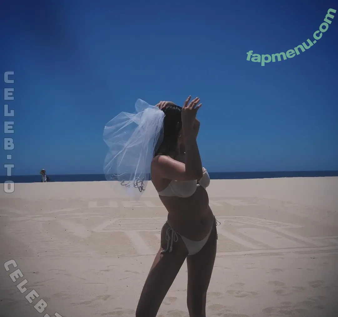 Selena Gomez nude photo #0483 (Selena / selena.gomez / selenagomez)