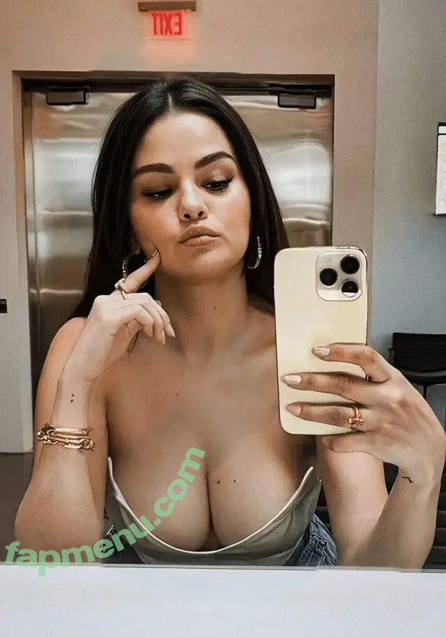 Selena Gomez nude photo #0497 (Selena / selena.gomez / selenagomez)