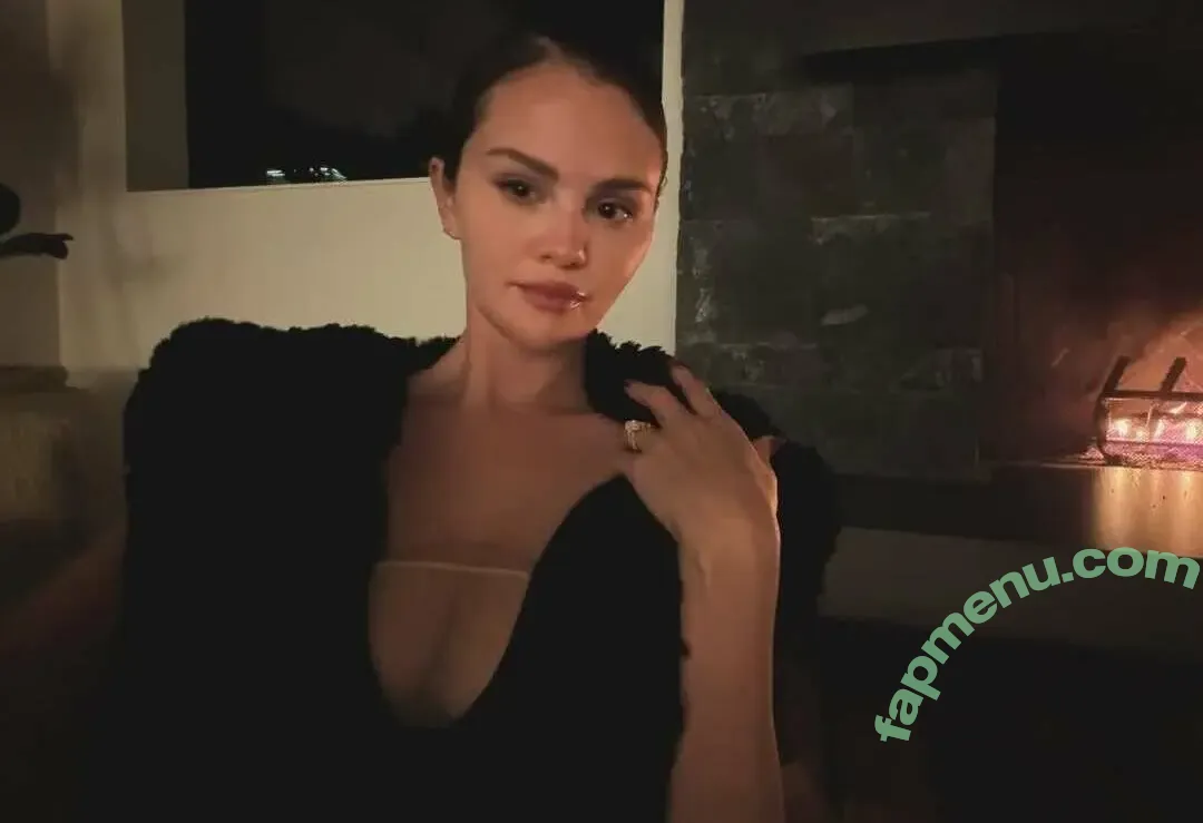 Selena Gomez nude photo #0500 (Selena / selena.gomez / selenagomez)