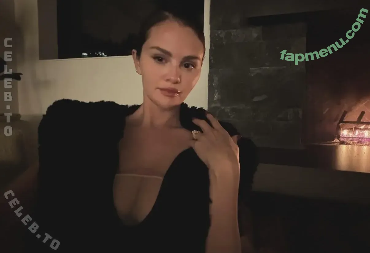 Selena Gomez nude photo #0506 (Selena / selena.gomez / selenagomez)