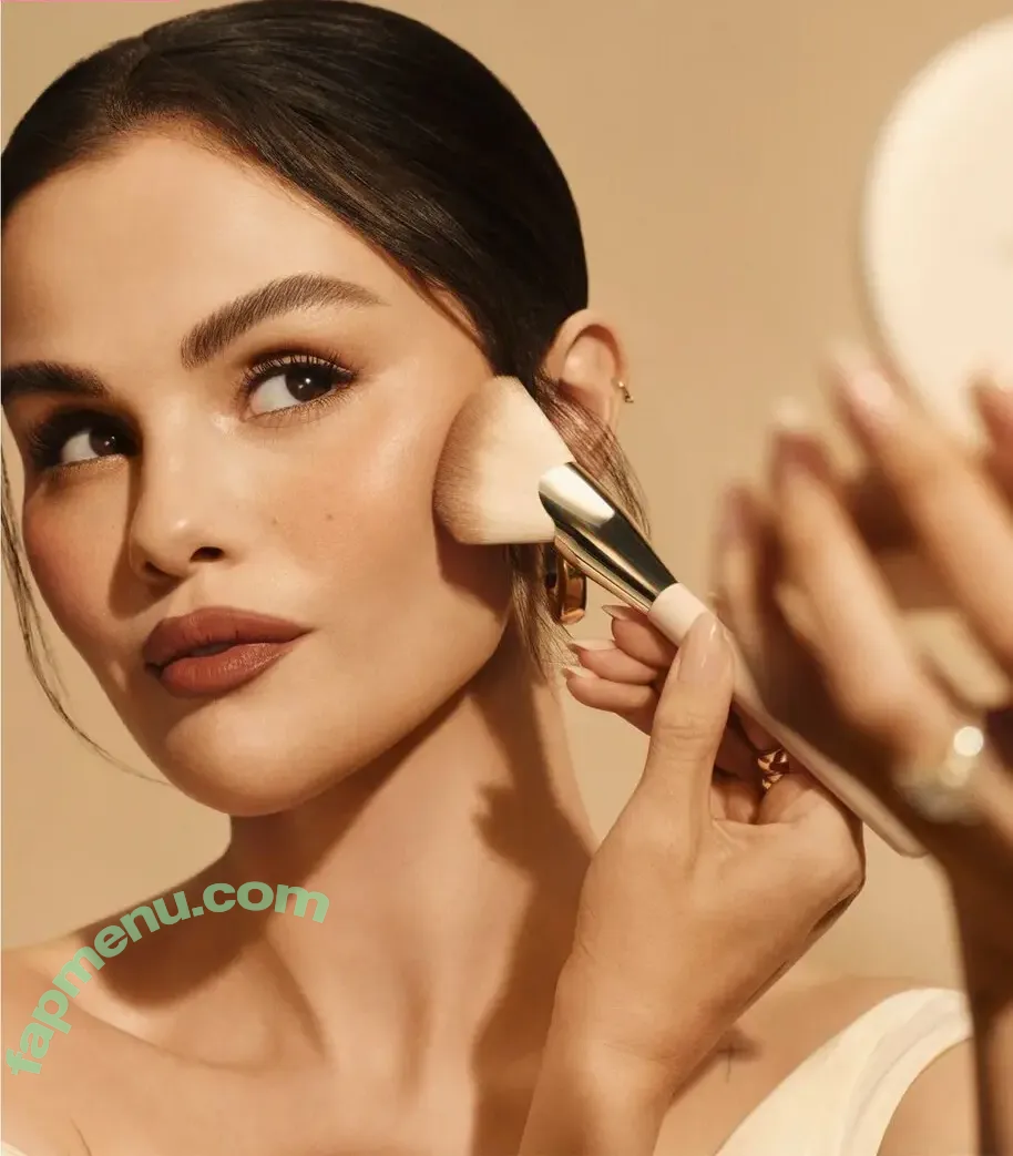 Selena Gomez nude photo #0508 (Selena / selena.gomez / selenagomez)